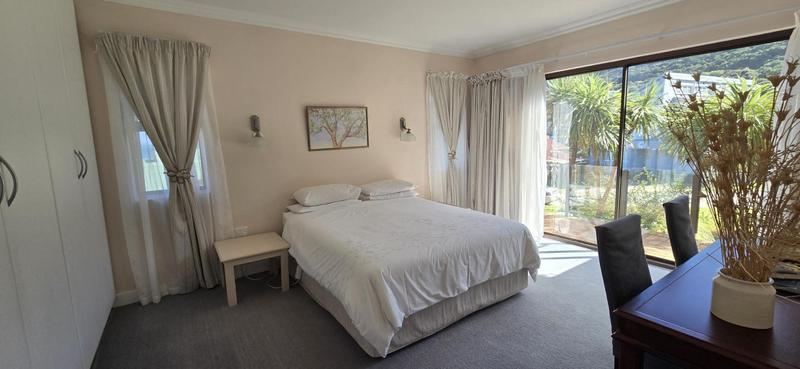 4 Bedroom Property for Sale in Glentana Western Cape